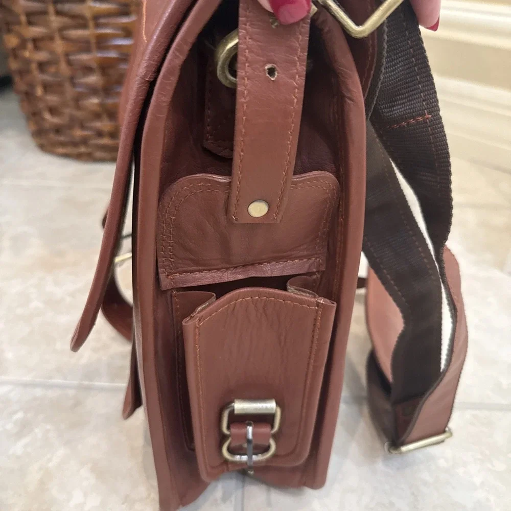 NEW James Leather Brown Briefcase Attaché Bag Career Travel Shoulder Teacher